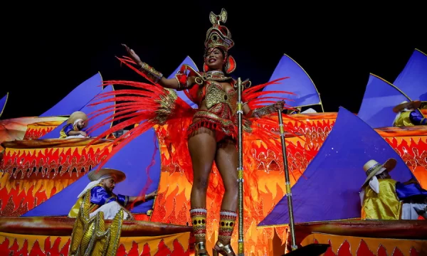 Первый за три года карнавал прошел в Рио-де-Жанейро